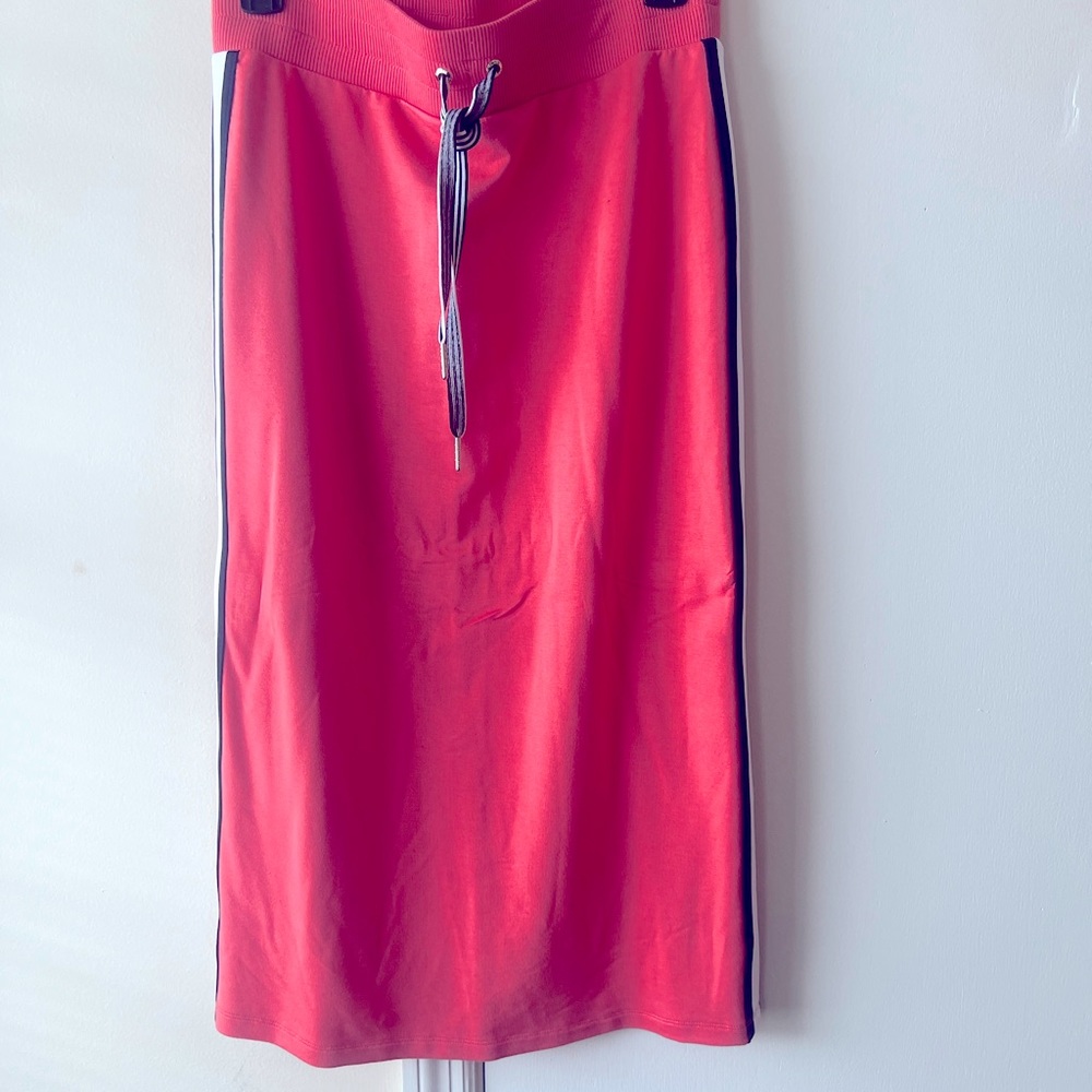 Brand new Tommy Hilfiger skirt
